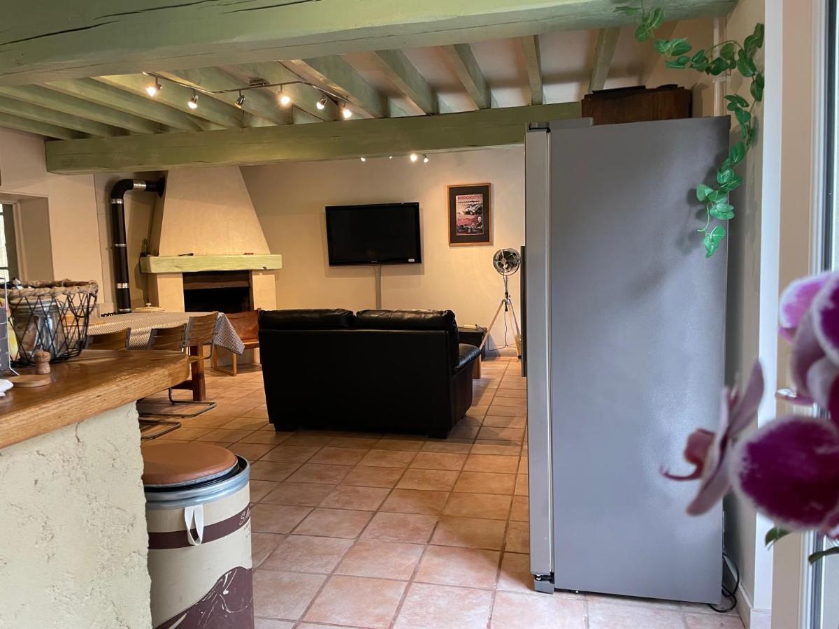 Ferme Gite Equestre En Charente Confolens Esterno foto